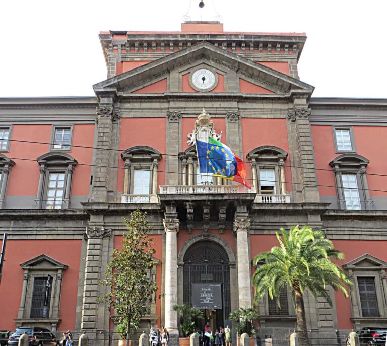 Museo Archeologico Nazionale di Napoli Cosa vedere a Napoli itinerario delle 10 cose da verdere