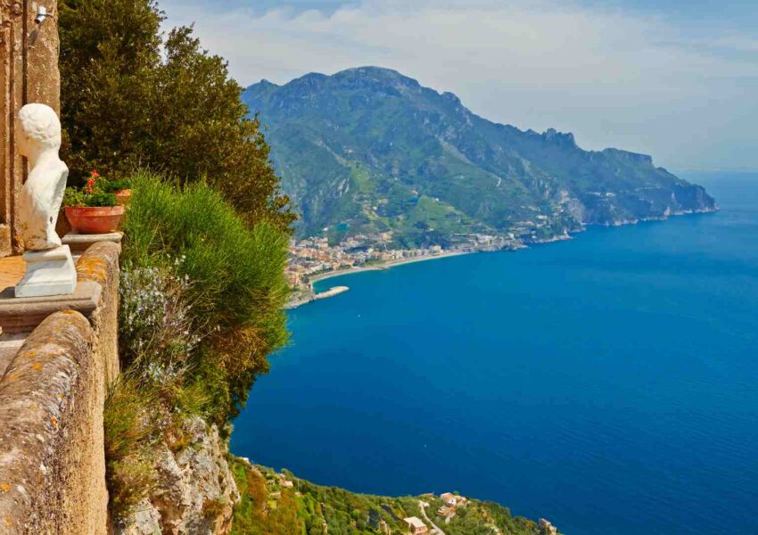 terrazza panoramica con vista sul mare di Amalfi