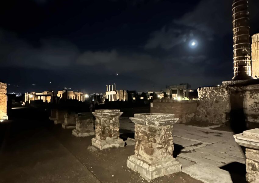 Aperture straordinarie serali Pompei di sera